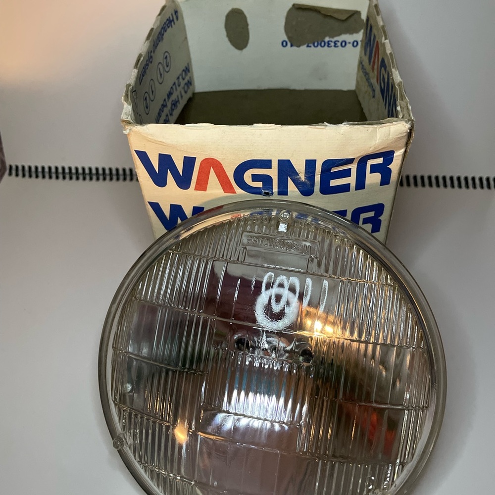 NWT headlight assorted new 4635 6v spotlite ,12v HP4651 2 H5001 4001 H4656